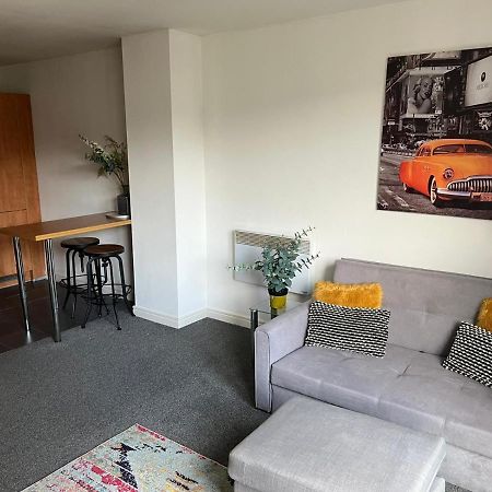 City Centre 1 Bed Apartment With Free On Site Parking With Cctv By Lets Relocations Birmingam Exterior foto