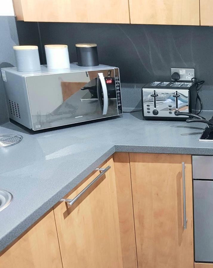 City Centre 1 Bed Apartment With Free On Site Parking With Cctv By Lets Relocations Birmingam Exterior foto
