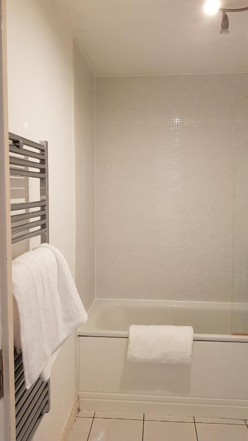 City Centre 1 Bed Apartment With Free On Site Parking With Cctv By Lets Relocations Birmingam Exterior foto